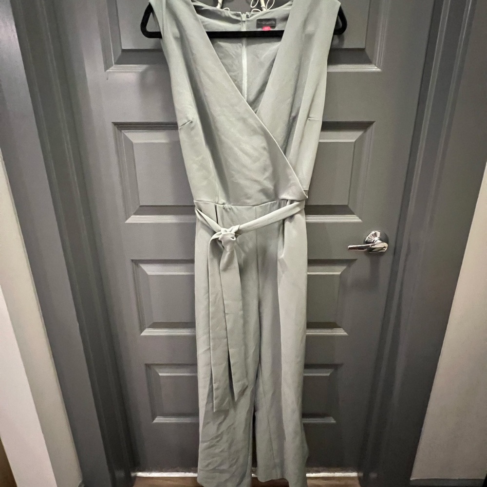 Vince Camuto sage green jumpsuit Size 16